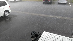 Klicke auf die Grafik für eine größere Ansicht

Name:	Sommerregen in DE.jpg
Hits:	463
Größe:	114,4 KB
ID:	103419