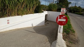 Klicke auf die Grafik für eine größere Ansicht

Name:	Unterführung zum Hotel Delfina Kavros.jpg
Hits:	182
Größe:	182,6 KB
ID:	103747
